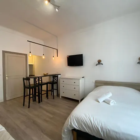 Foch Apartman